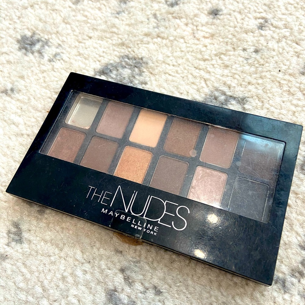 The Nudes Maybelline Eyeshadow